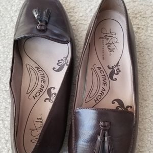 New with box ladies size 8 slip on shoes